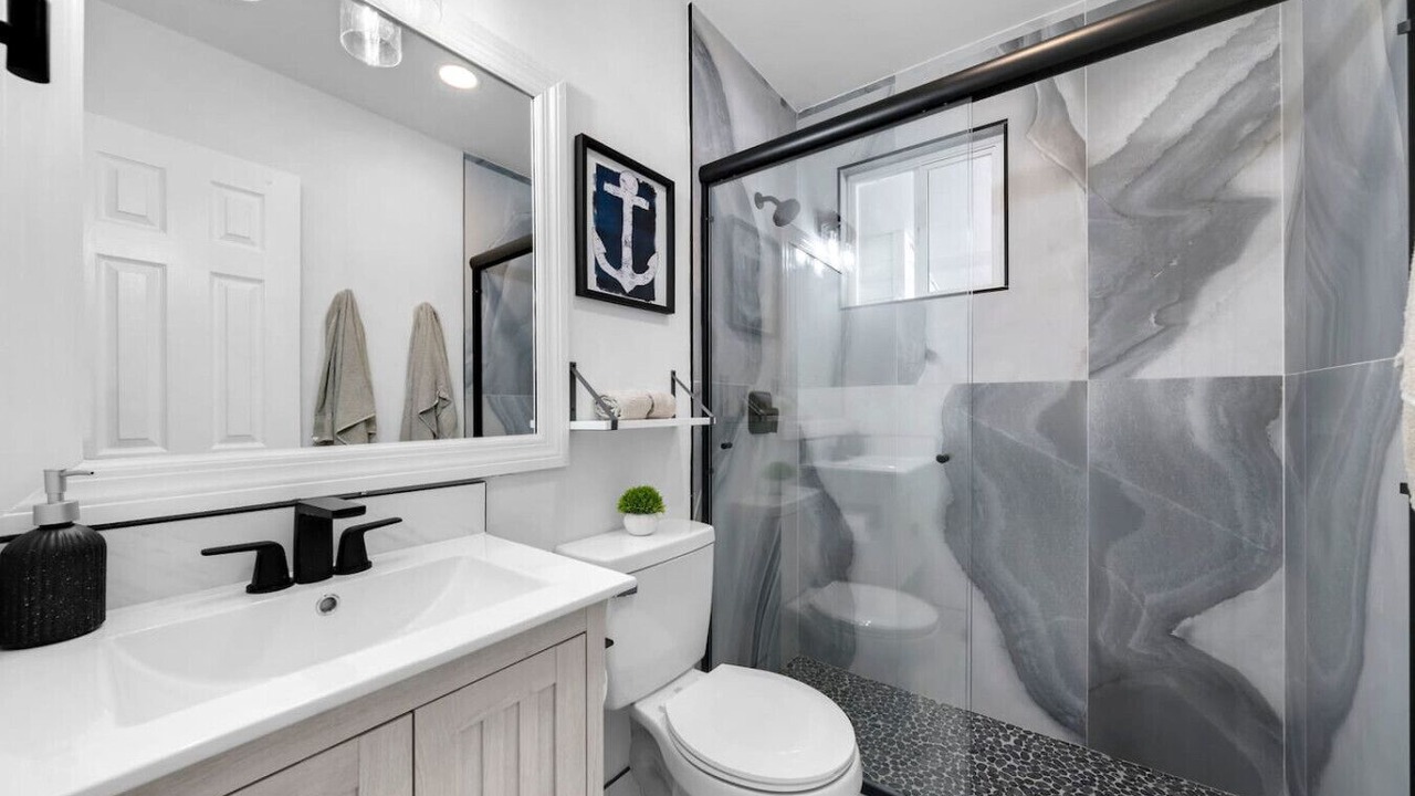 Photo of Bathroom in Naples Park