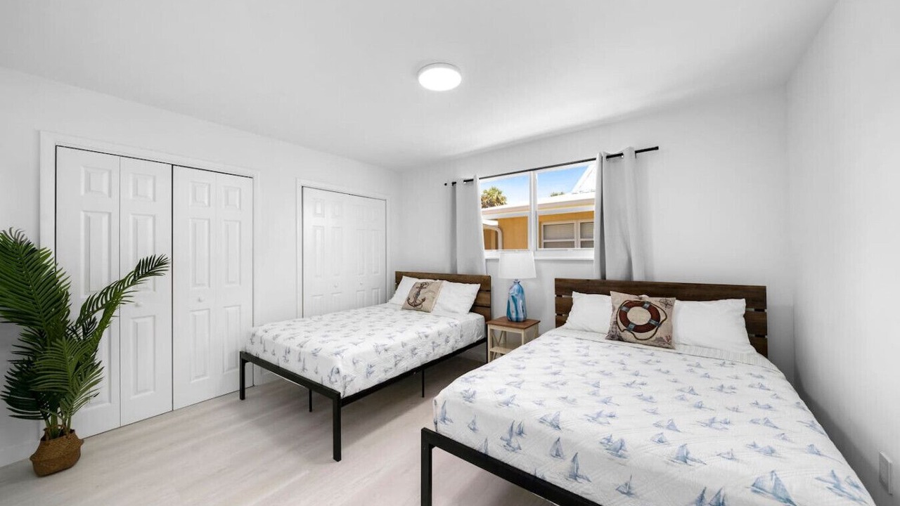 Photo of Bedroom in Naples Park