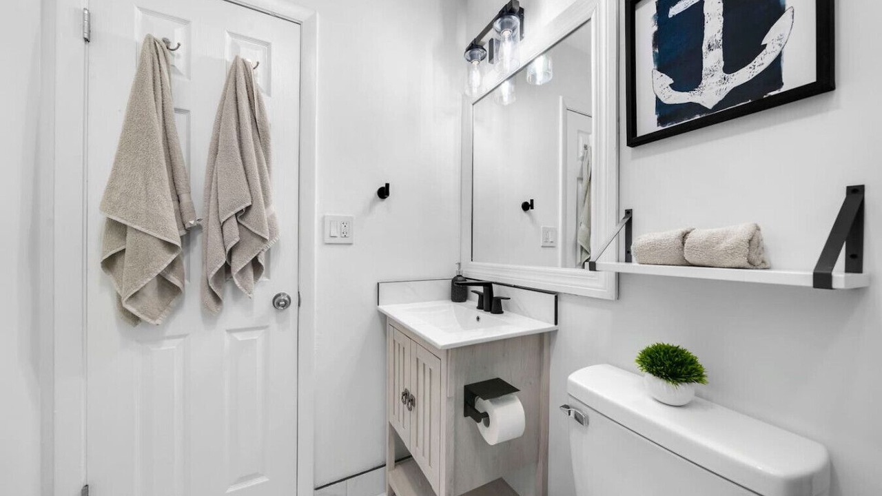 Photo of Bathroom in Naples Park