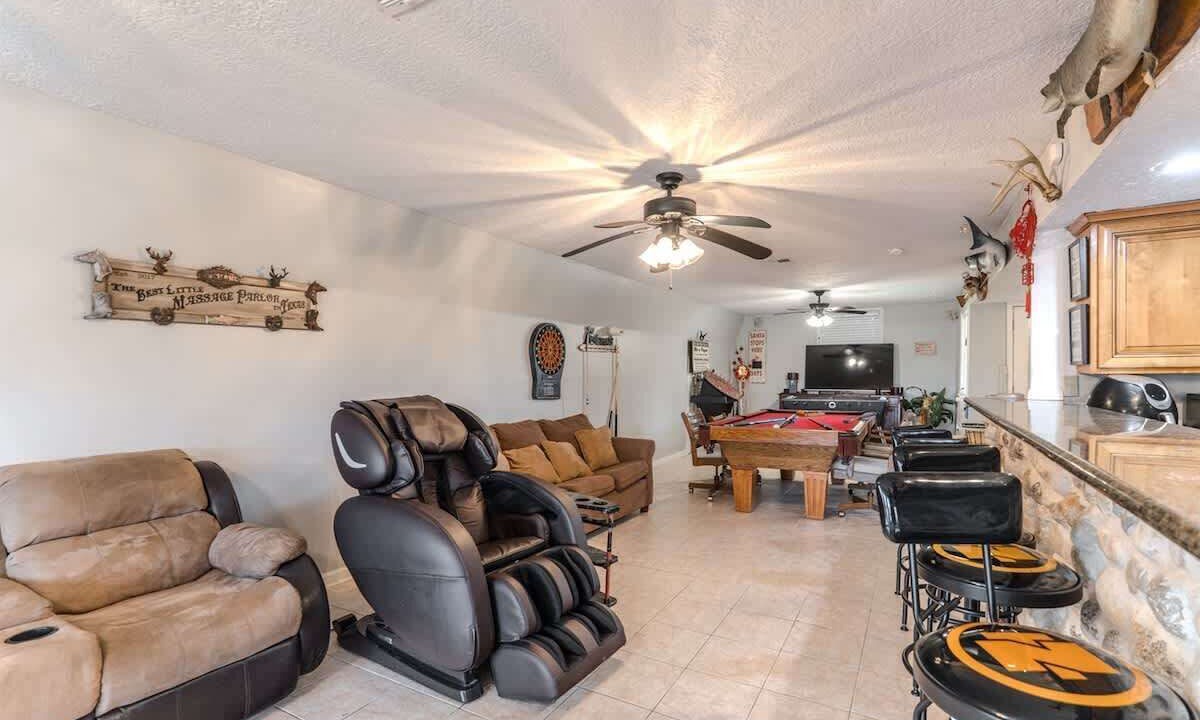 Photo of Bedroom in Nassau Bay