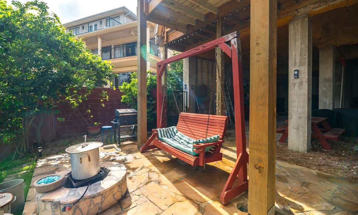 Photo of Patio Balcony in Nassau Bay