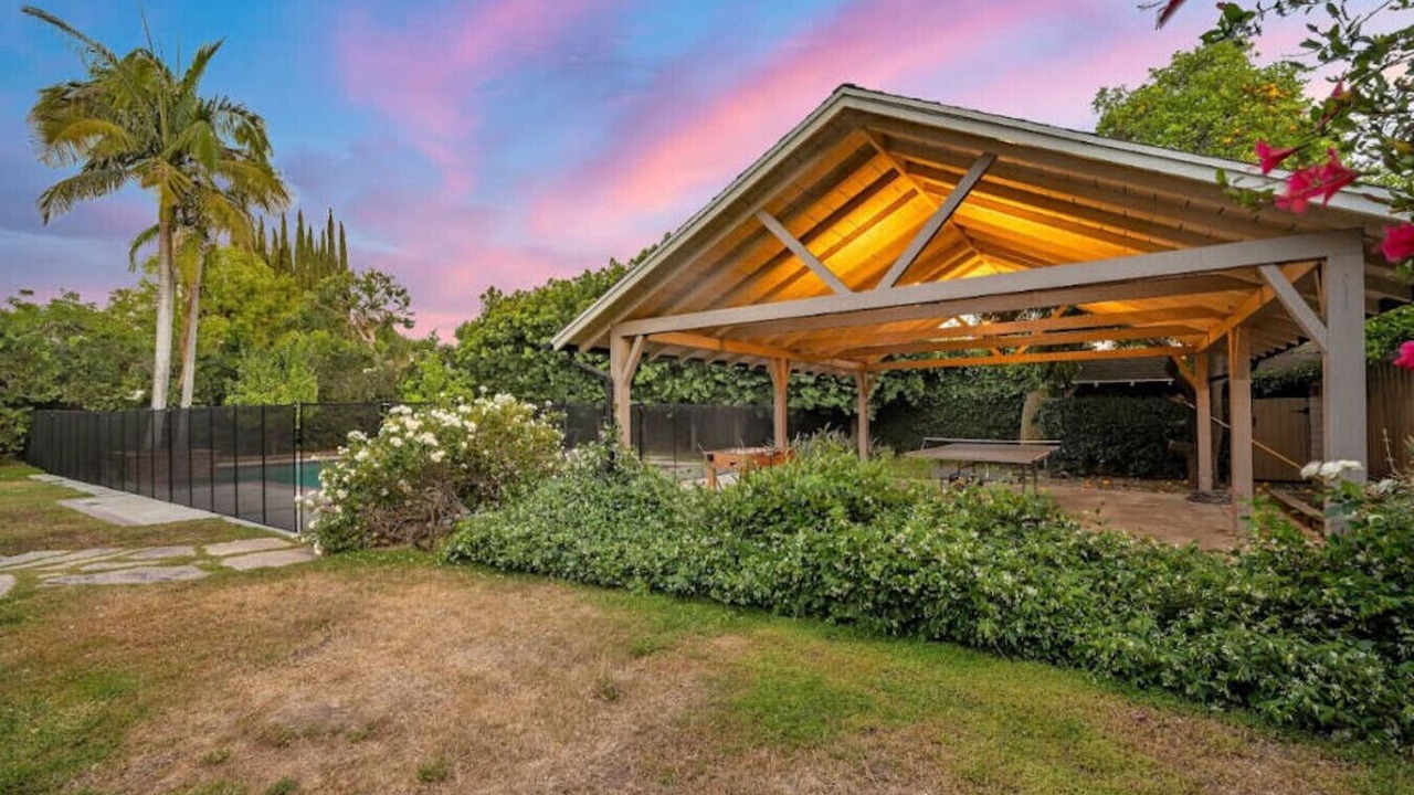 Photo of Outdoor in Valley Village