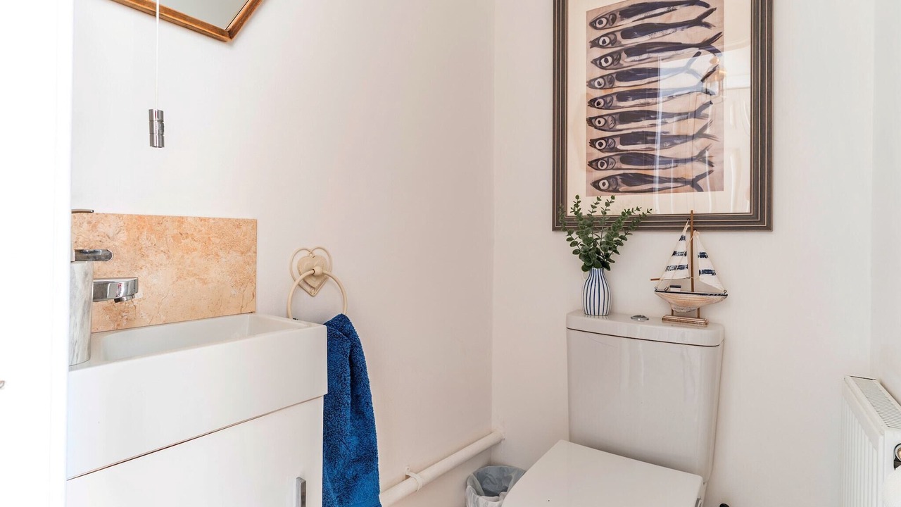 Photo of Bathroom in Mynytho