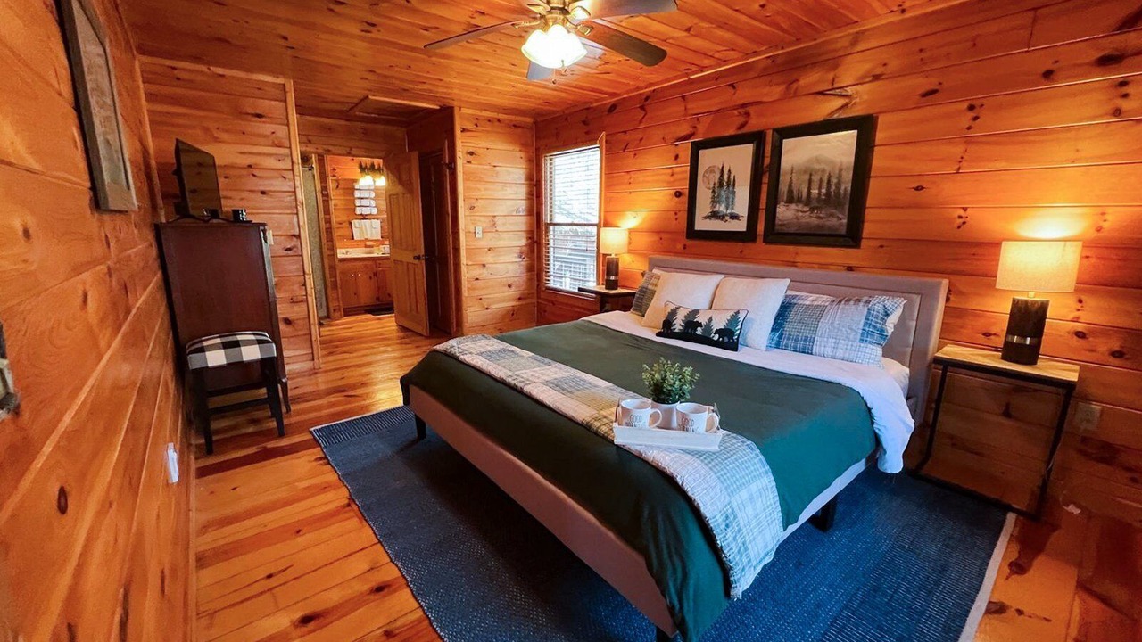 Photo of Bedroom in Hidden Lake