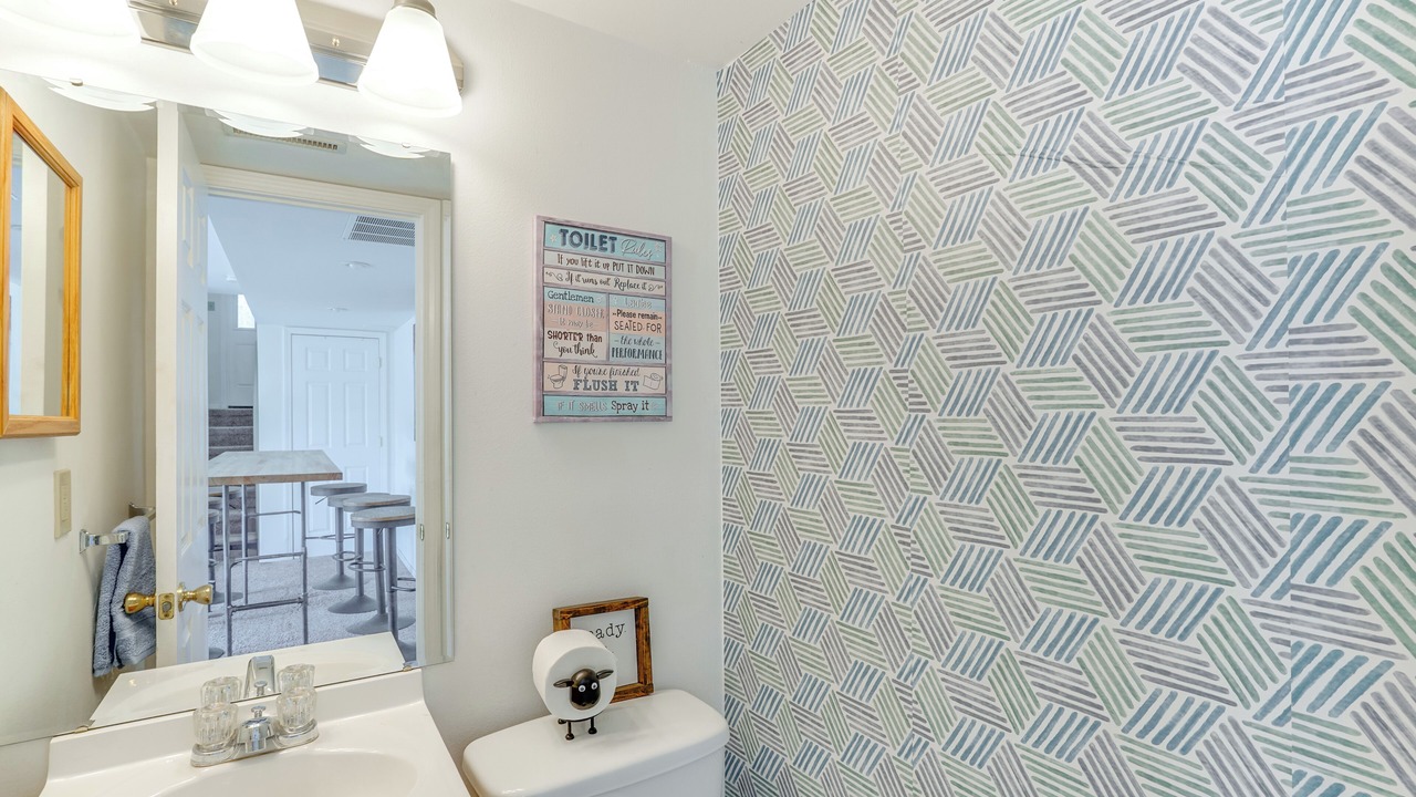 Photo of Bathroom in Roach