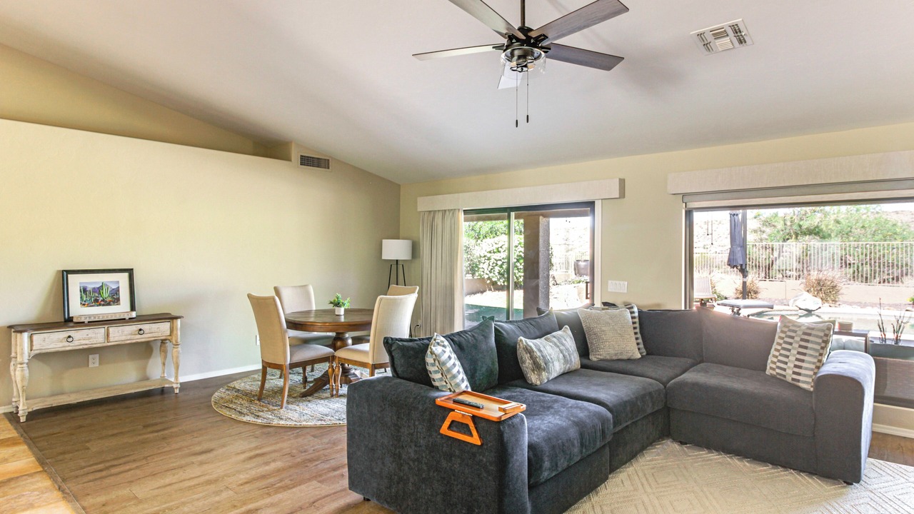 Photo of Livingroom in Saddlebrooke