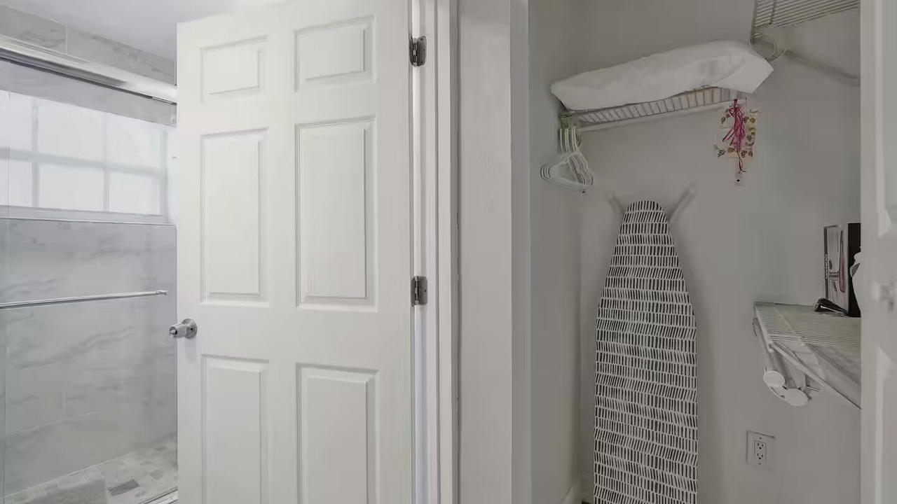 Photo of Bathroom in Golden Glades
