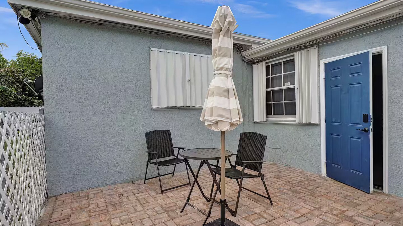 Photo of Outdoor in Golden Glades