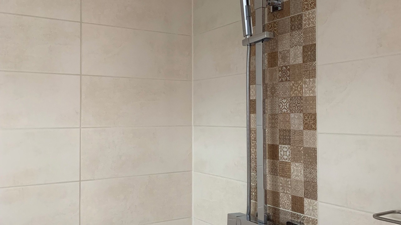 Photo of Bathroom in Coo