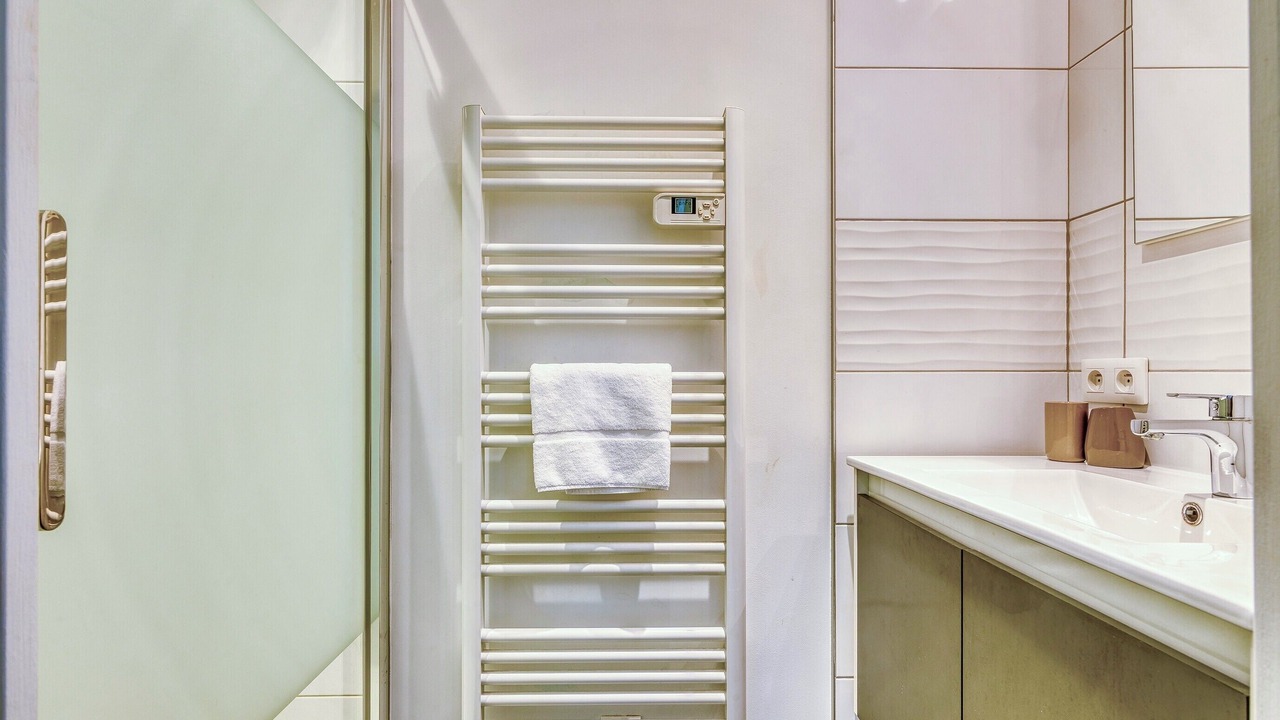 Photo of Bathroom in Jules Ferry - Recamier