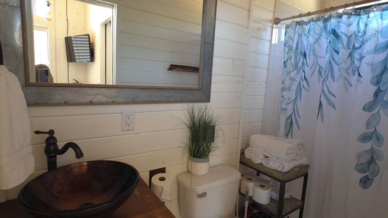 Photo of Bathroom in Hollister