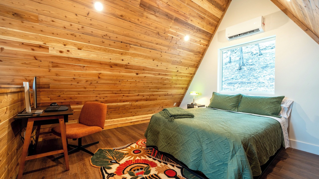 Photo of Bedroom in Canyon Lake