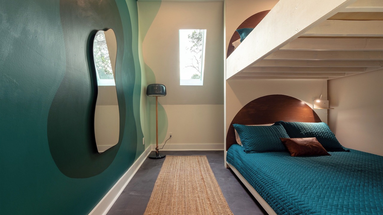 Photo of Bedroom in Canyon Lake