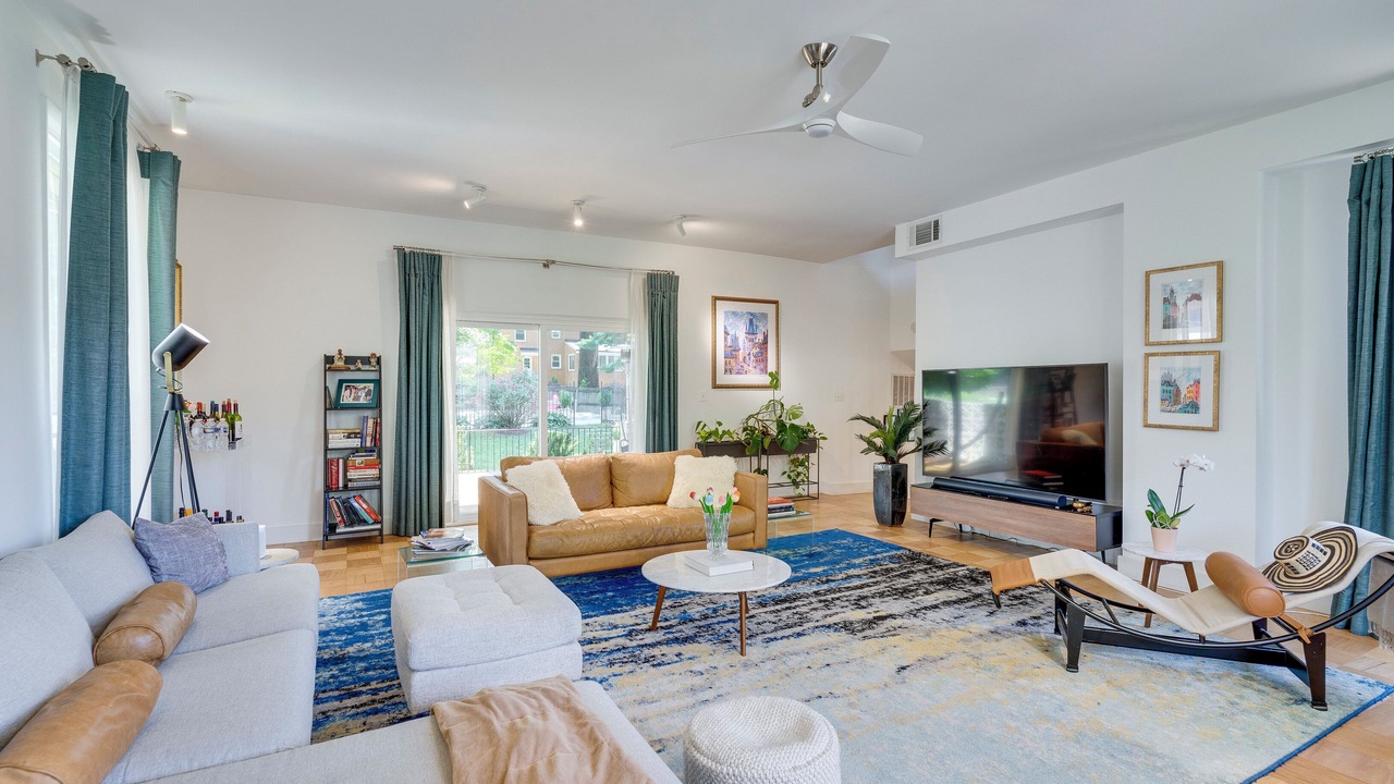 Photo of Livingroom in Northwest