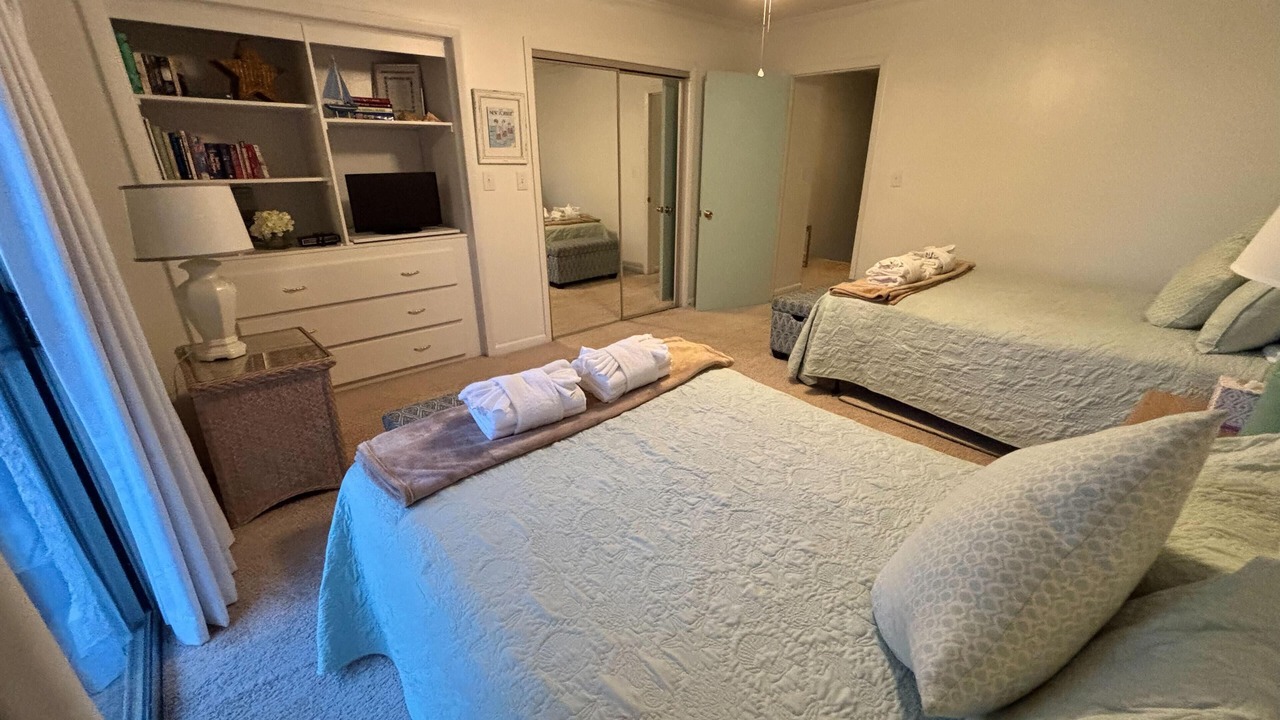 Photo of Bedroom in Arcadian Shores