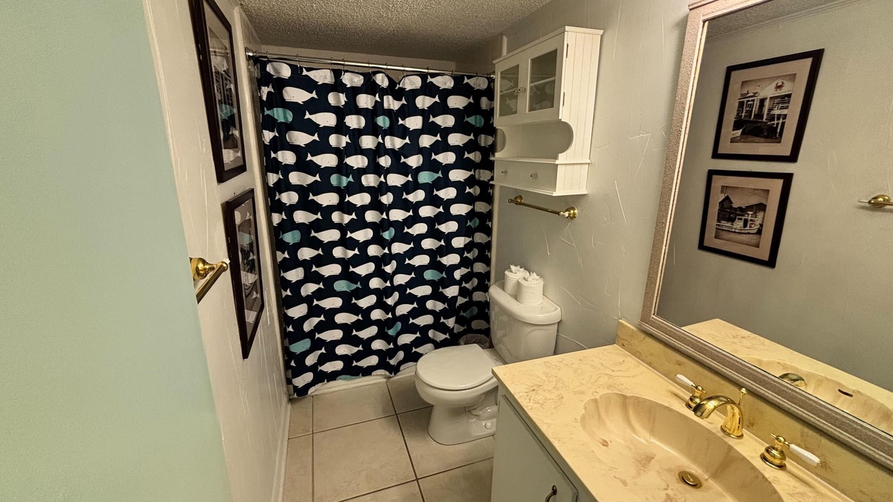 Photo of Bathroom in Arcadian Shores