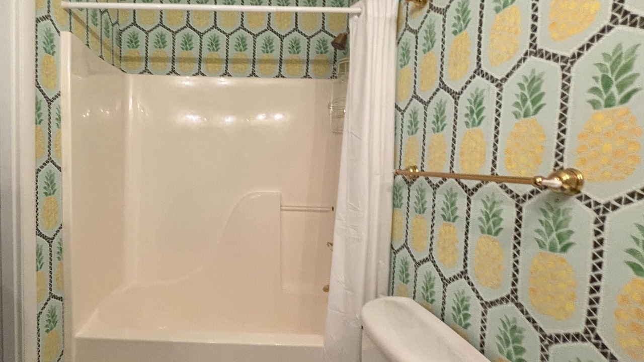 Photo of Bathroom in Arcadian Shores