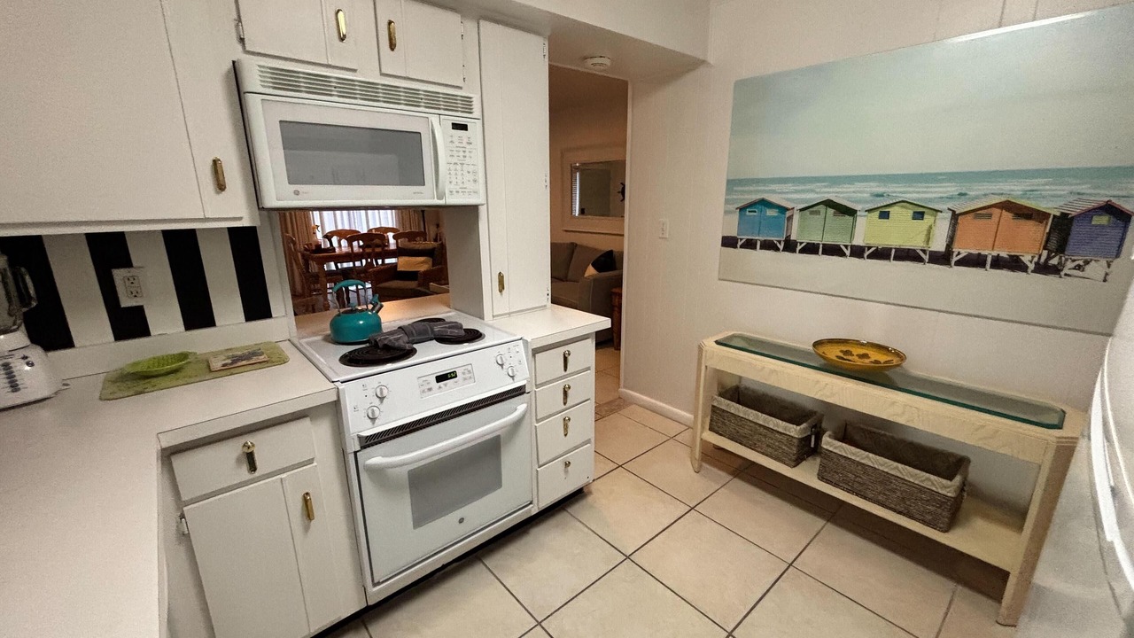 Photo of Kitchen in Arcadian Shores