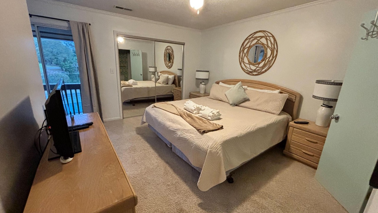 Photo of Bedroom in Arcadian Shores