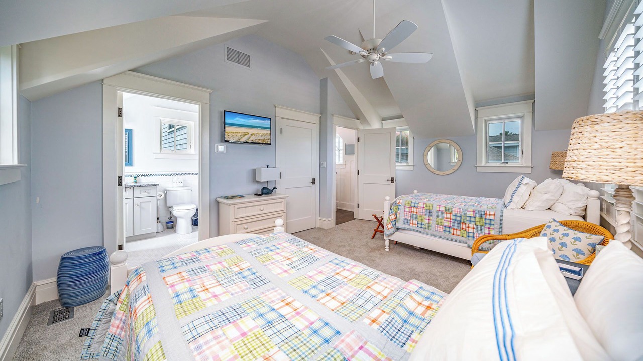 Photo of Bathroom in Avalon