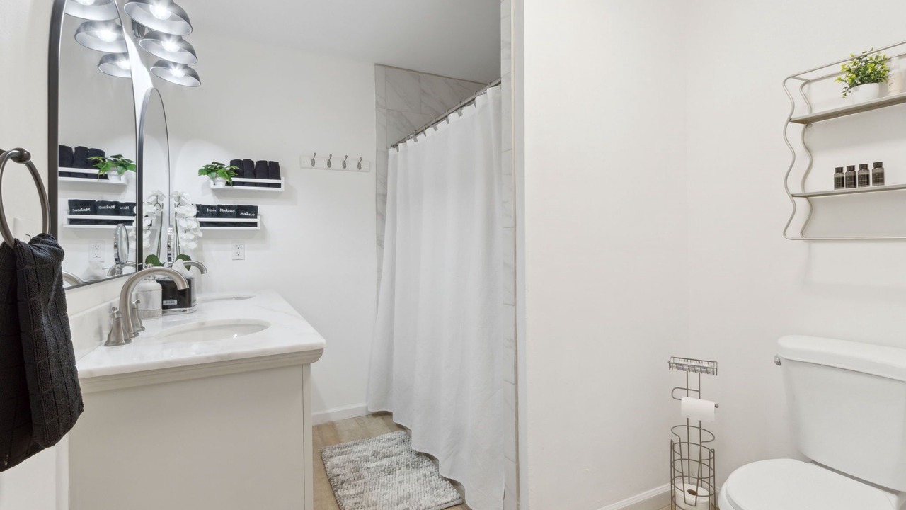 Photo of Bathroom in Cedartown