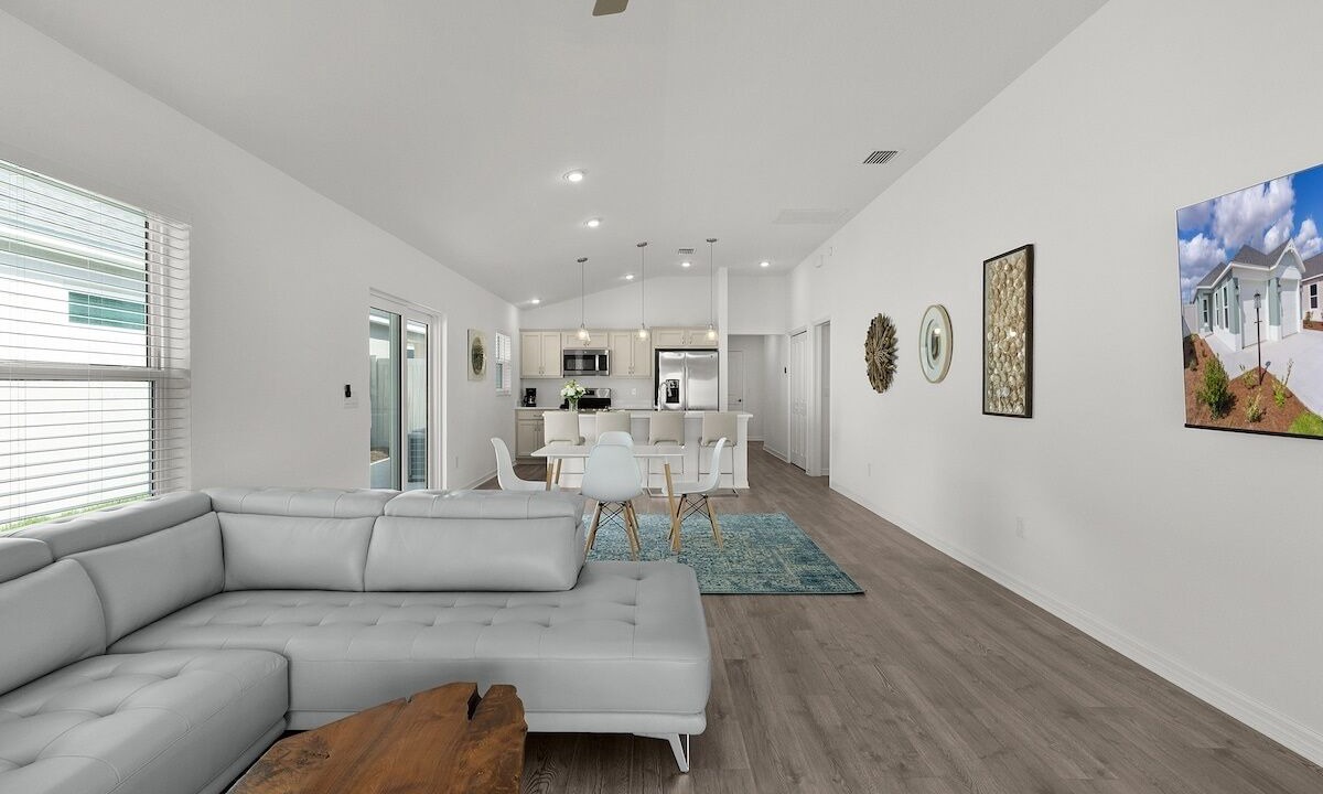 Photo of Livingroom in Sumter County