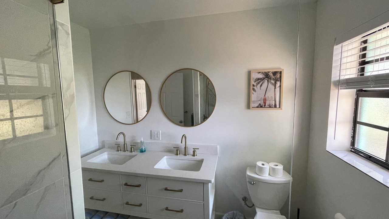 Photo of Bathroom in Venetian Way