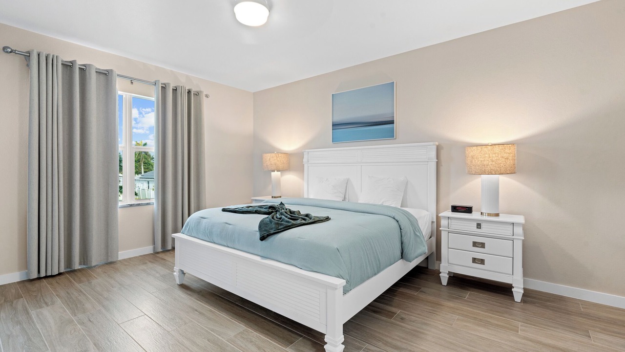 Photo of Bedroom in Yacht Club
