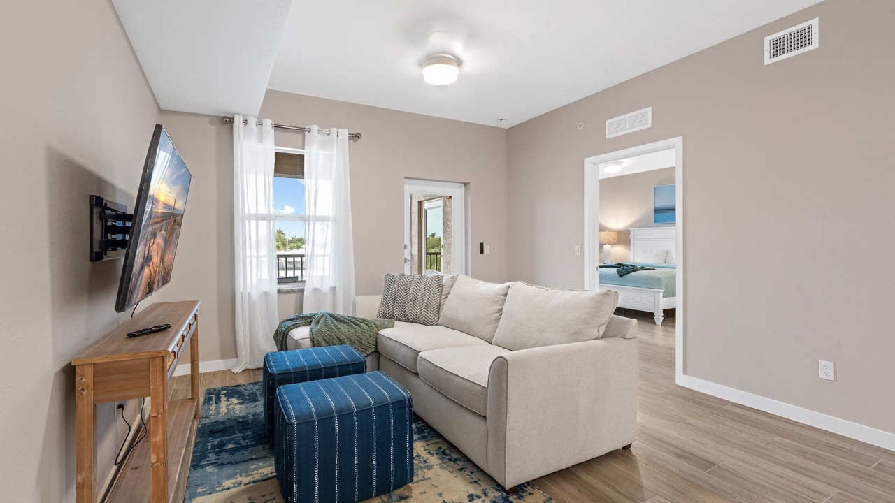 Photo of Livingroom in Yacht Club