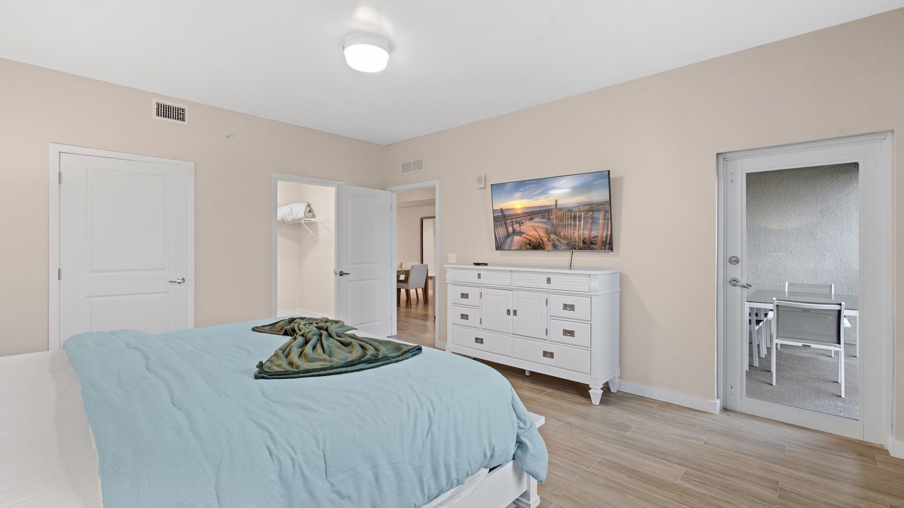 Photo of Bedroom in Yacht Club