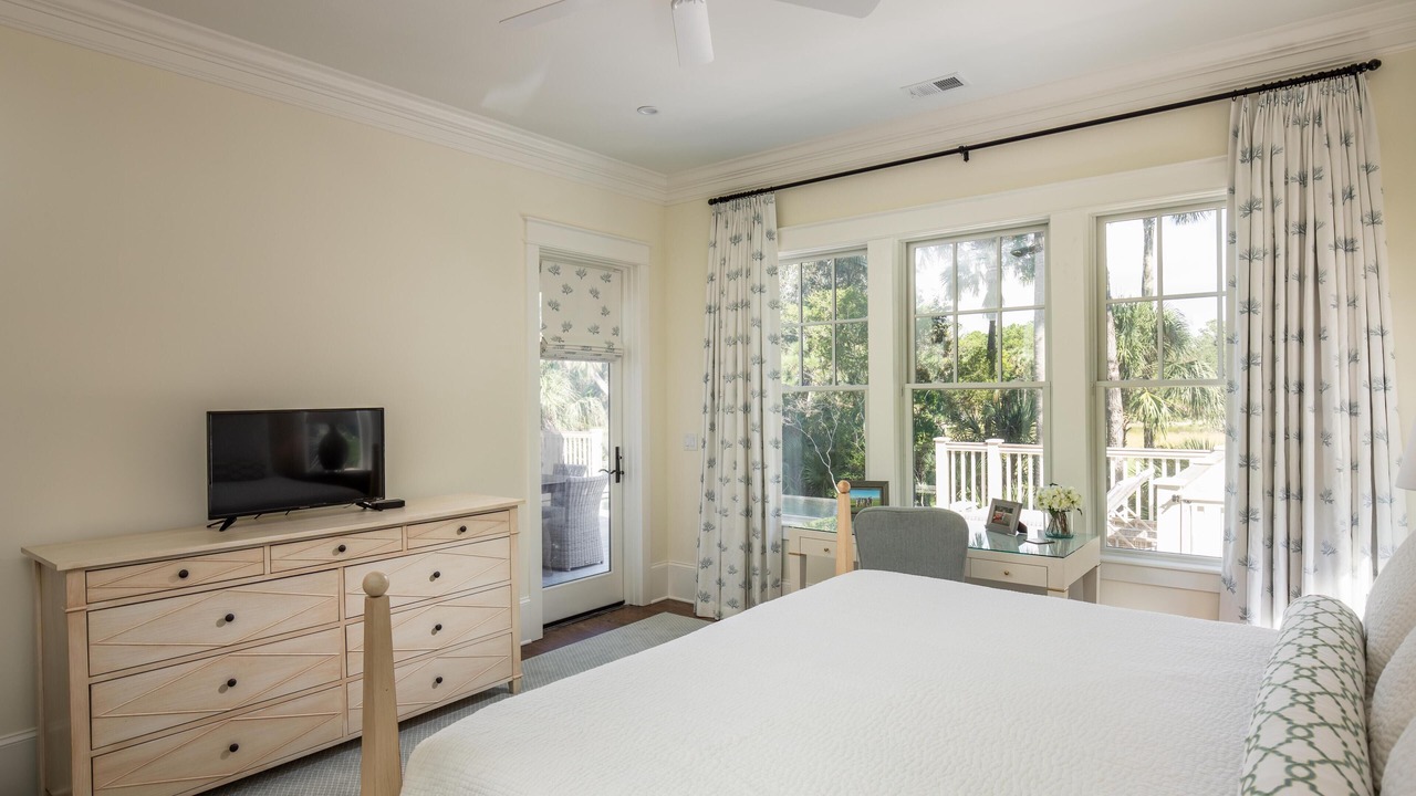 Photo of Bedroom in Vanderhorst Plantation