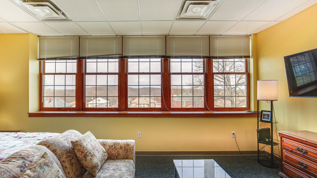 Photo of Livingroom in New Kensington