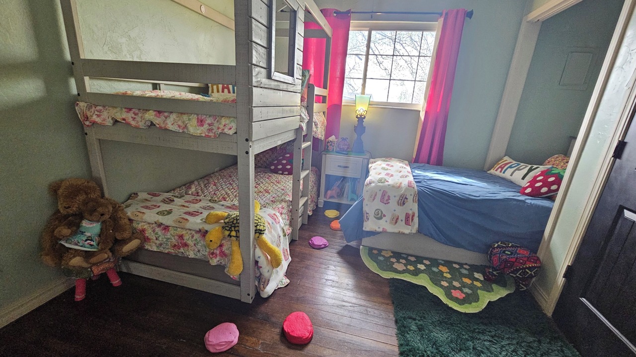 Photo of Bedroom in Midwest City