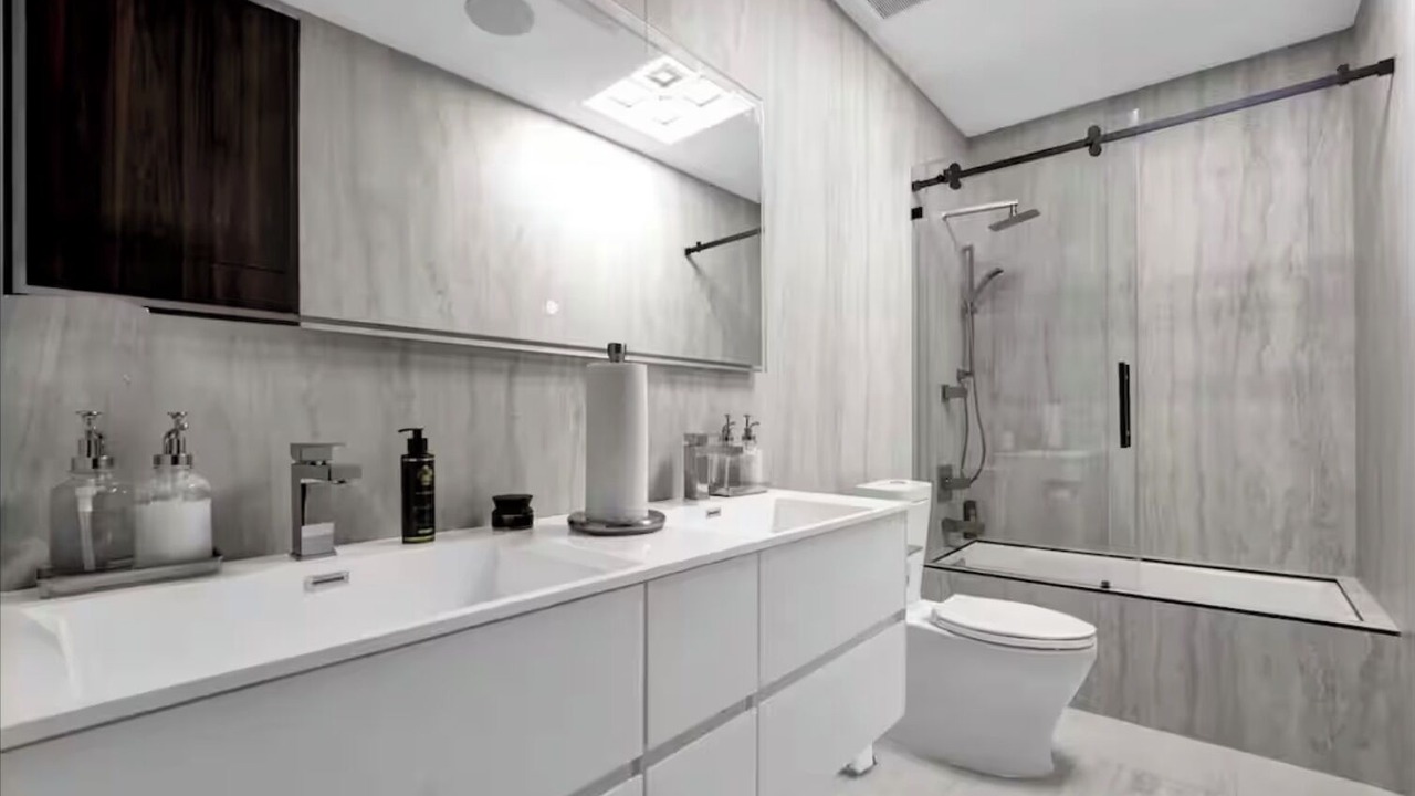 Photo of Bathroom in Miami Gardens