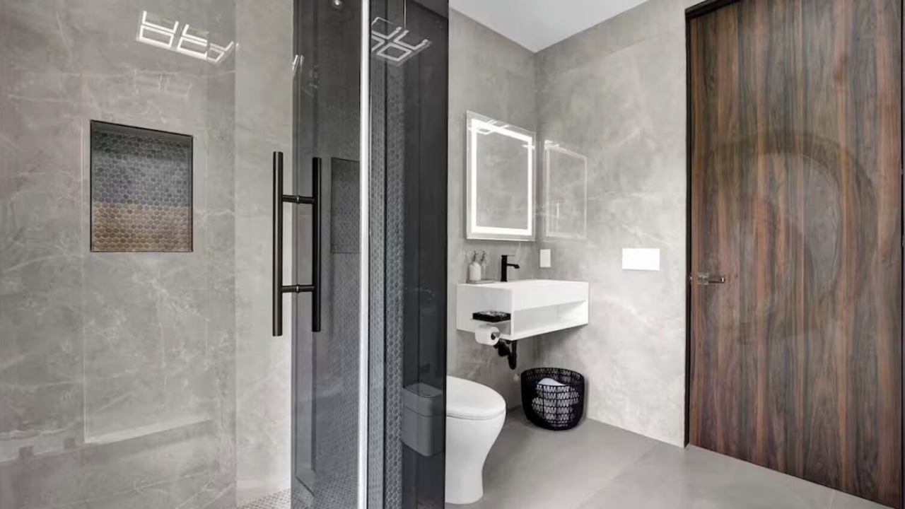 Photo of Bathroom in Miami Gardens