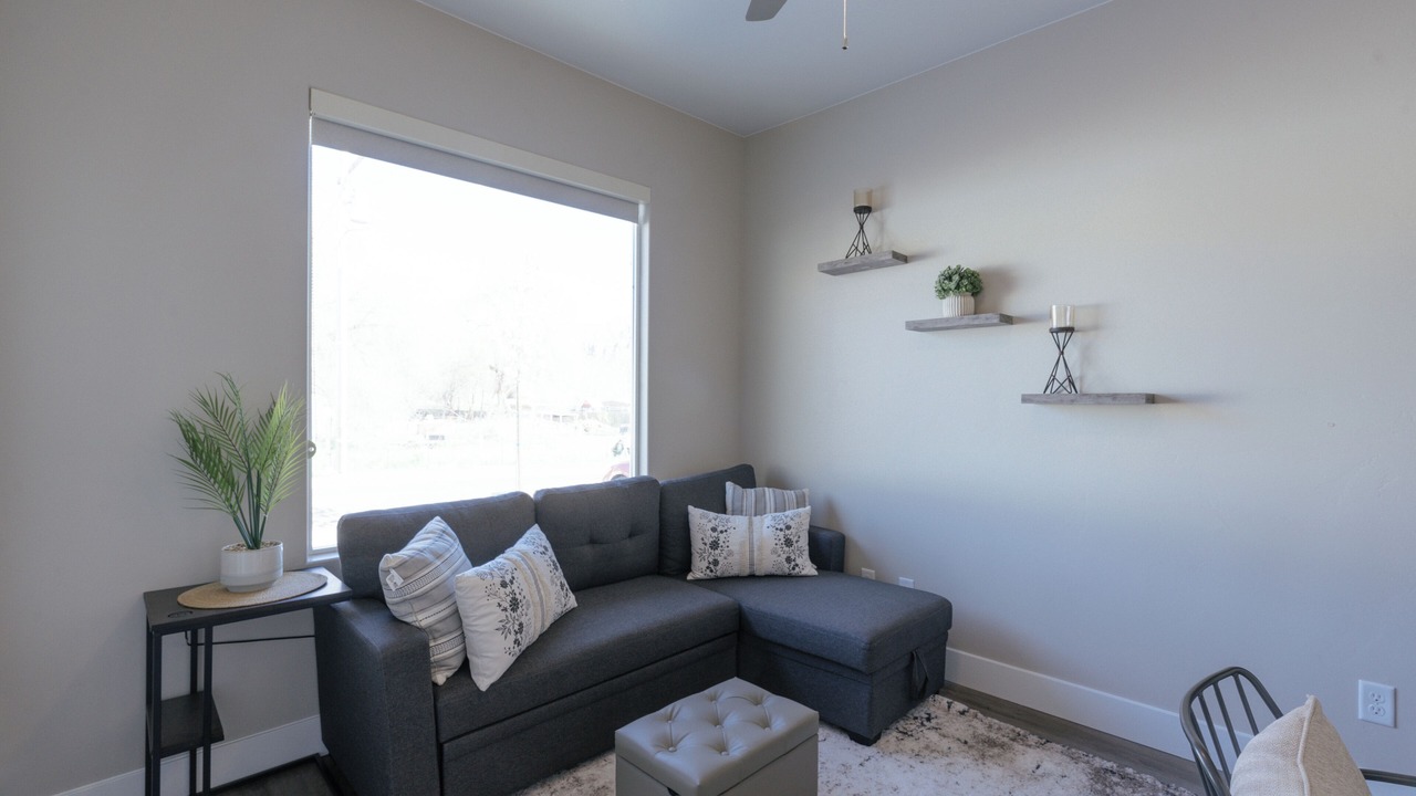 Photo of Livingroom in Hildale