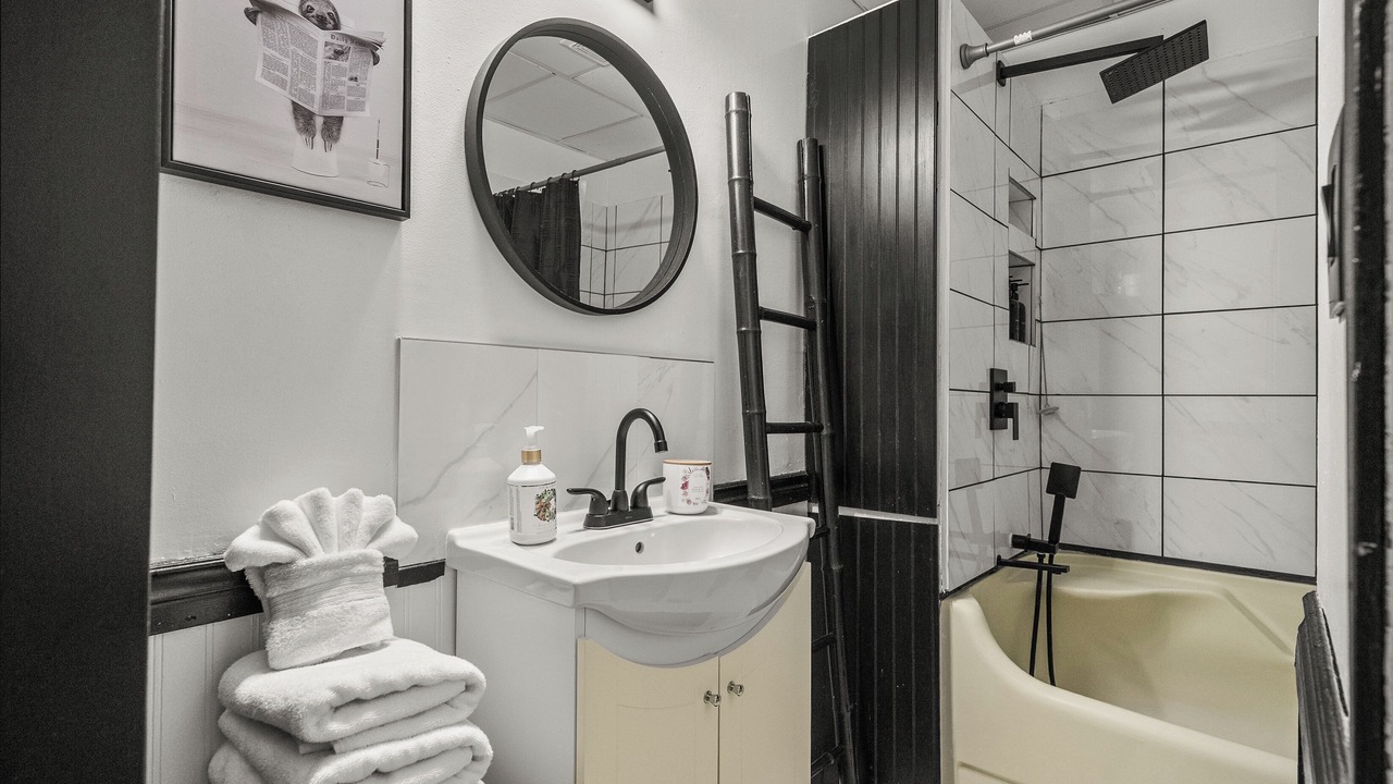 Photo of Bathroom in Drumheller