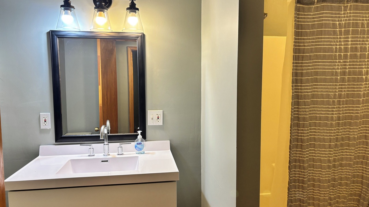 Photo of Bathroom in Lansing