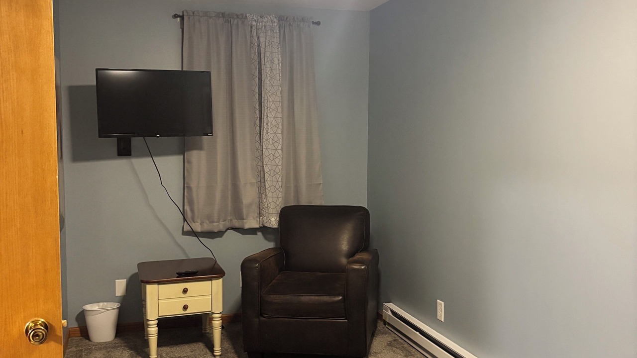 Photo of Bedroom in Lansing