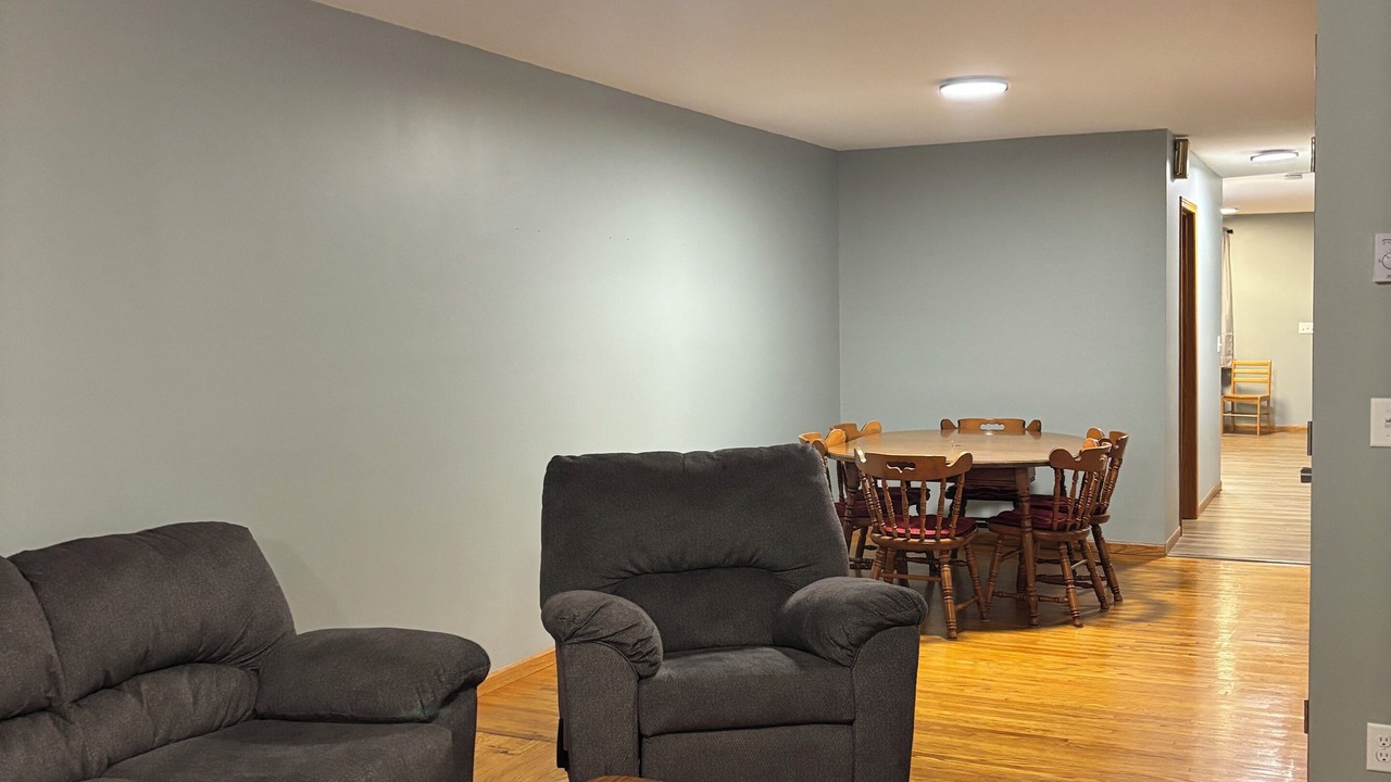 Photo of Livingroom in Lansing
