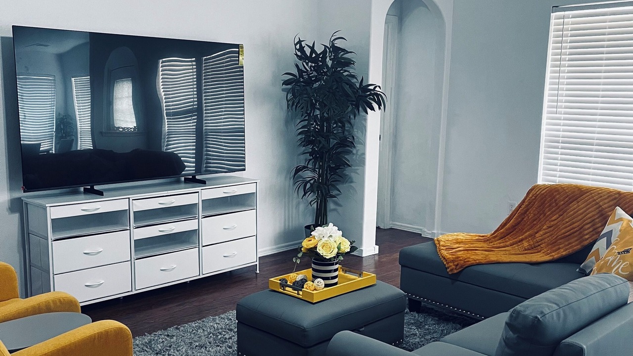 Photo of Livingroom in Jenks