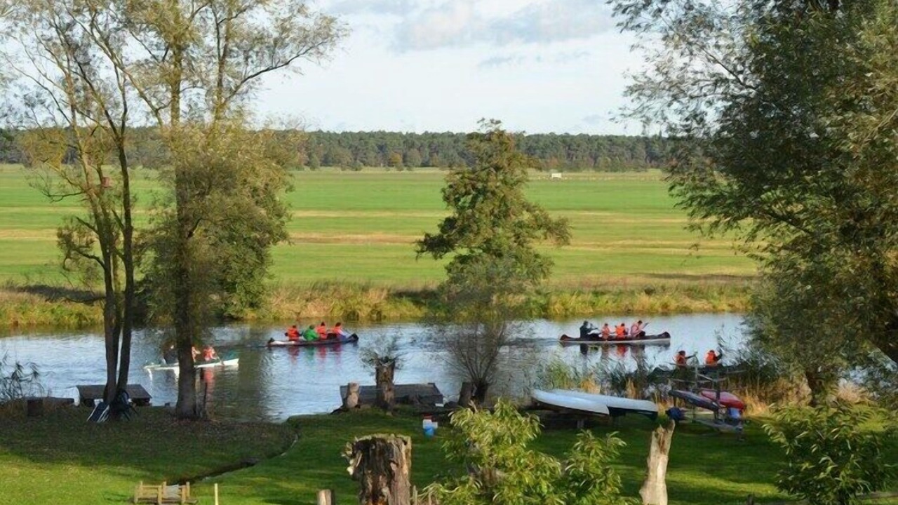 Photo of Others in Breetz