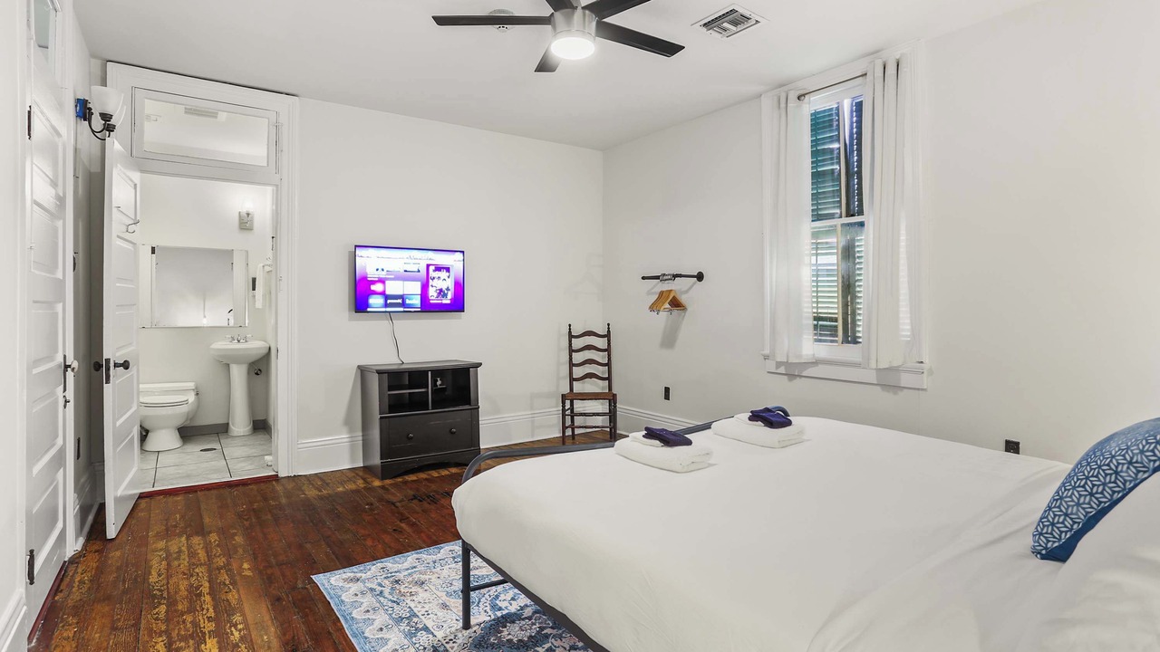 Photo of Bedroom in Mid-City