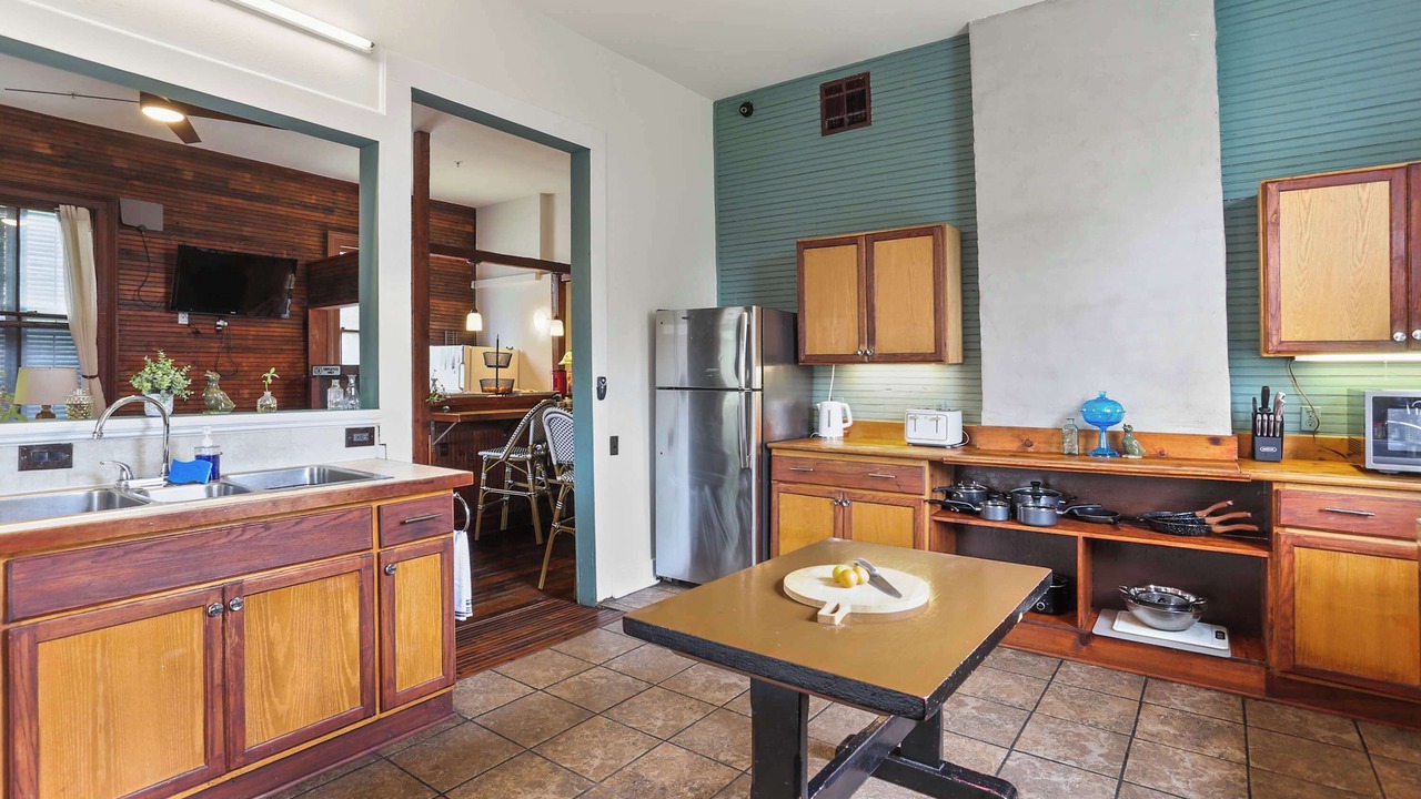 Photo of Kitchen in Mid-City