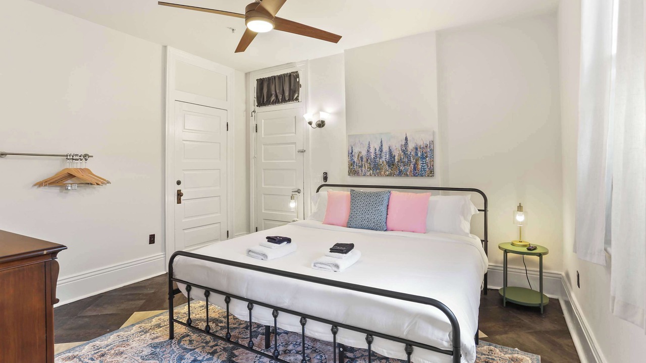 Photo of Bedroom in Mid-City