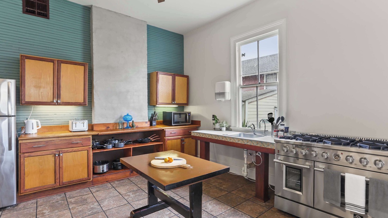 Photo of Kitchen in Mid-City
