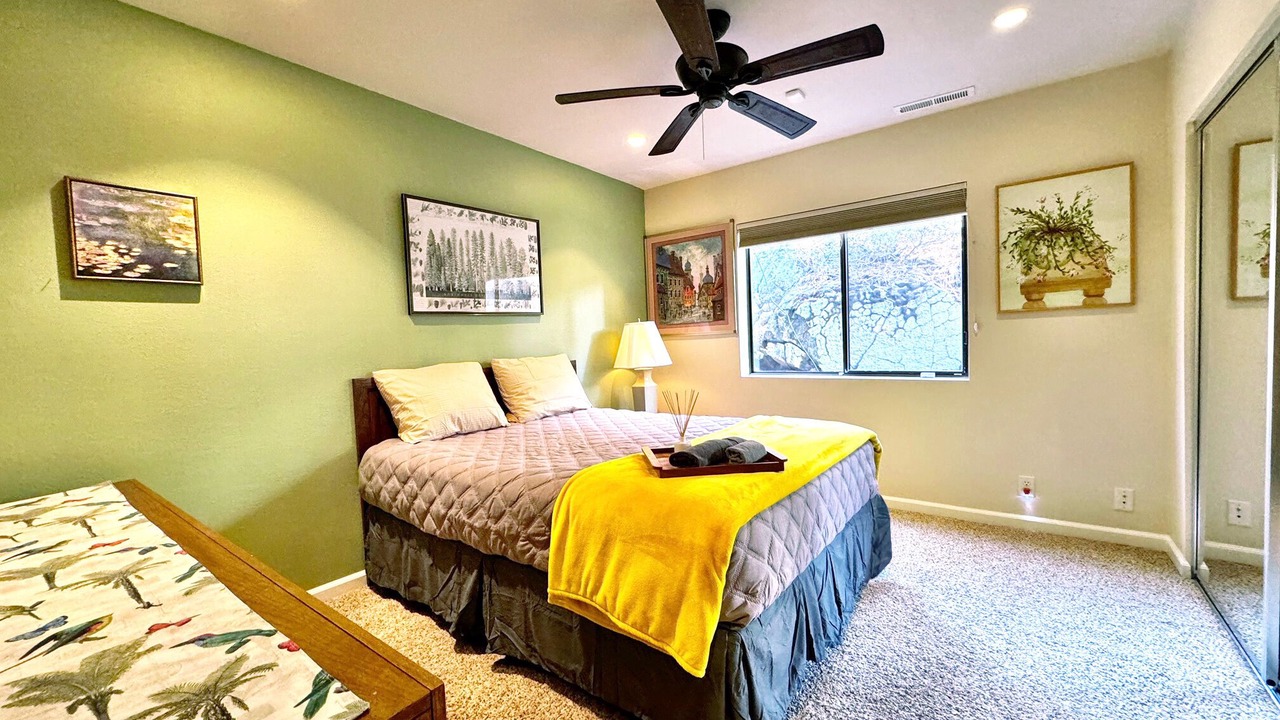 Photo of Bedroom in Round Hill Village