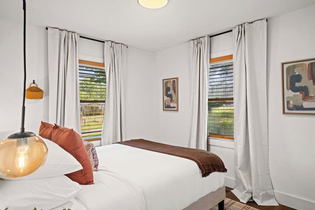 Photo of Bedroom in Lansing