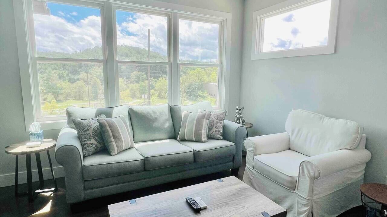 Photo of Livingroom in Woodfin