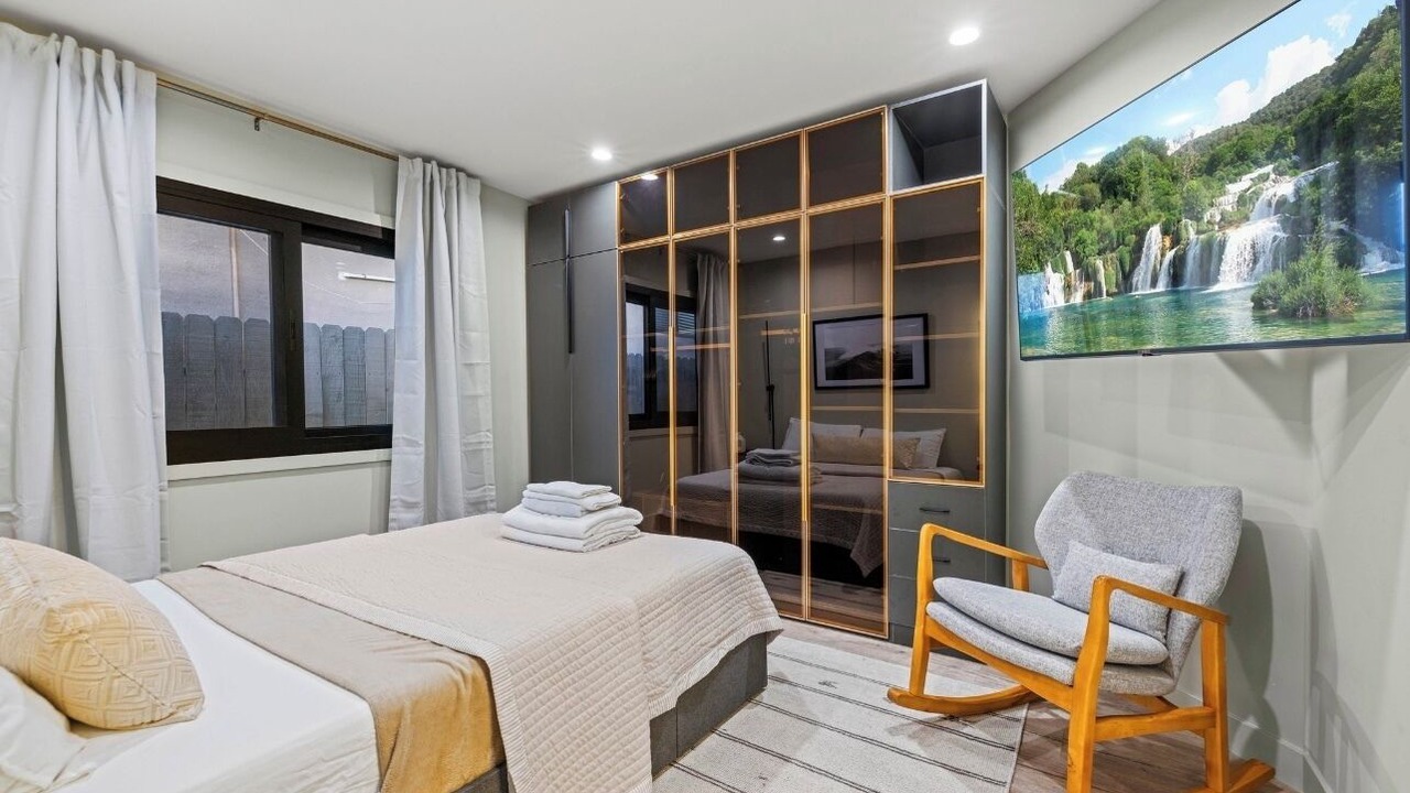 Photo of Bedroom in Silver Strand